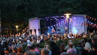 Vantaan kulttuuripalvelut etsii esiintyjiä kesän musiikkitapahtumiin, Martinus Backstage Festivalille sekä Kesälavalle.